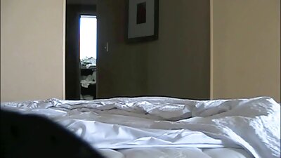 एक लड़की के साथ एक पट्टा पर है कमबख्त एक गर्म किशोरी काले बाल सेक्सी मूवी इंग्लिश वीडियो वाली पर बिस्तर