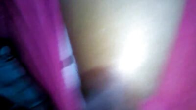 दो लड़कियां बिस्तर पर नग्न हैं और वे योनी चाट कर इंग्लिश सेक्सी वीडियो मूवी रही हैं