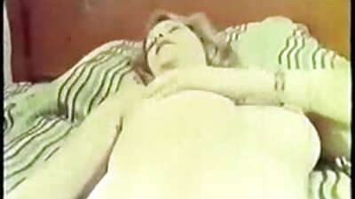 मोटा लंड इंग्लिश सेक्सी मूवी वीडियो में फैला ब्रांडी और डंप एक चूत में वीर्य में उसके योनी